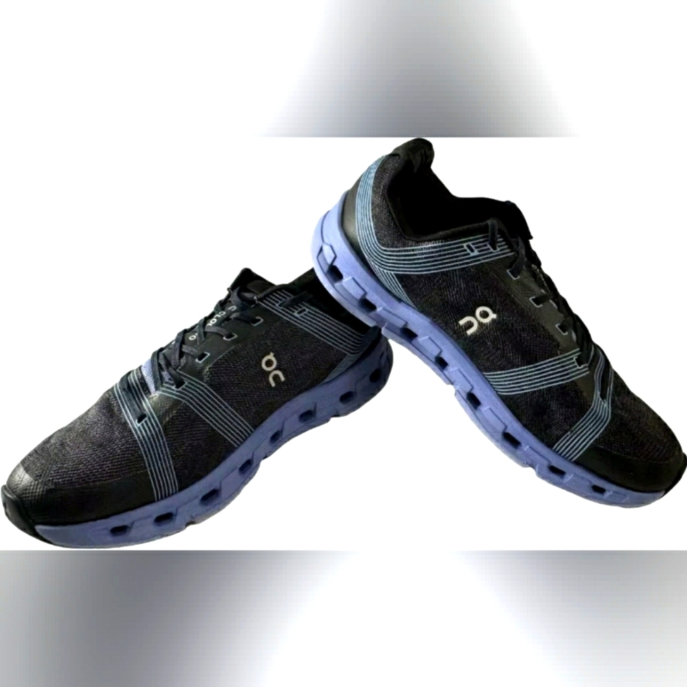 On Cloudgo Storm Magnet Waterproof Running Sneakers Mens Size 12 or Women 13.5